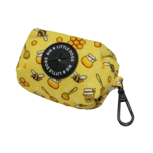 Big & Little Dogs Poop Bag Holder: Bee-Hiving small animal food rabbit pellets hamster food guinea pig snacks small pet mix